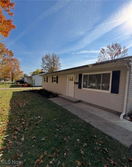 723 Case Ave, Elyria, OH 44035
