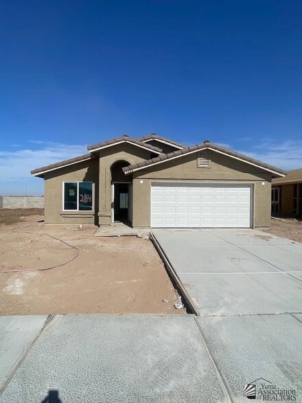 7884 E 46 St, Yuma, AZ 85365