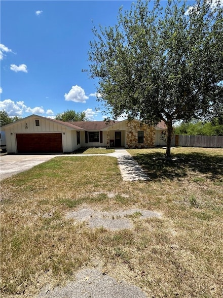 2485 Oak Bend Rd, Beeville, TX 78102