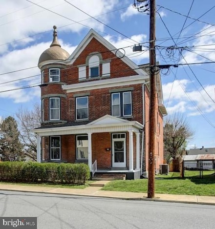 209 & 211 Hamilton Ave, Waynesboro, PA 17268