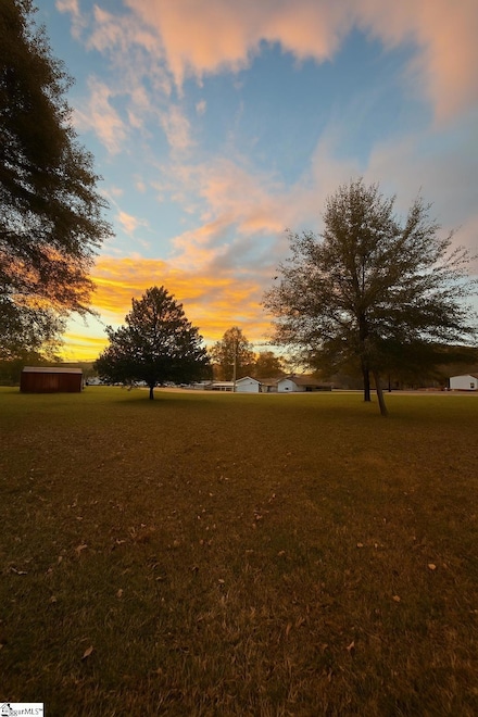 203b Cresent St, Easley, SC 29640