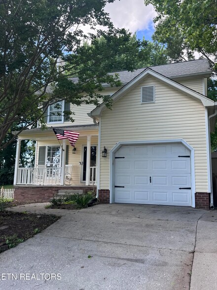 608 Waterford Dr, Knoxville, TN 37934
