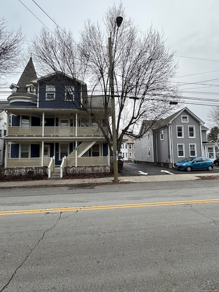 252-254 & 260 Liberty St, Meriden, CT 06450