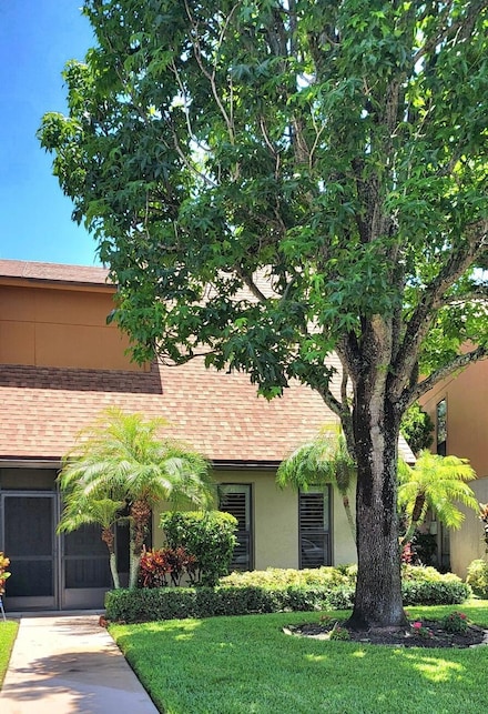 323 Sandtree Dr, Palm Beach Gardens, FL 33403
