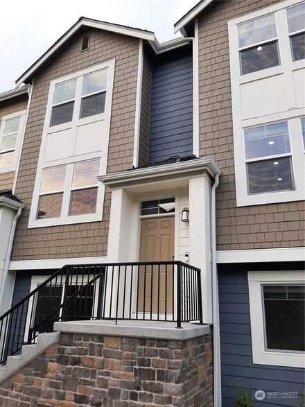 12005 NE 193rd Ln Unit F, Bothell, WA 98011