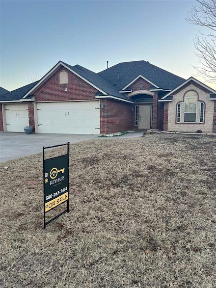 1325 Saddle Rock Dr, Elgin, OK 73538