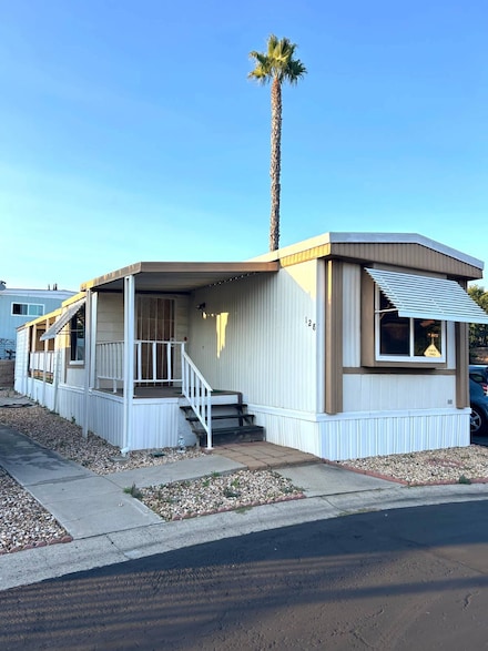 1600 E Vista Way Unit 128, Vista, CA 92084