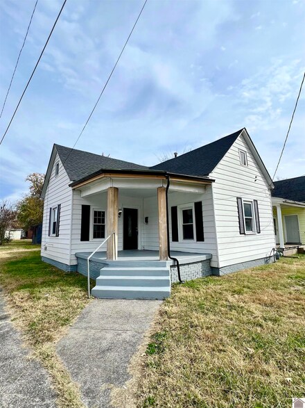 700 S 13th St, Paducah, KY 42003