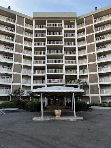 3090 N Course Dr Unit 807, Pompano Beach, FL 33069