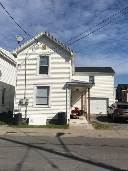 108 Souter St, Canastota, NY 13032