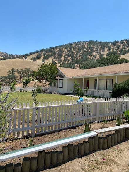 5288 N Piedra Rd, Sanger, CA 93657
