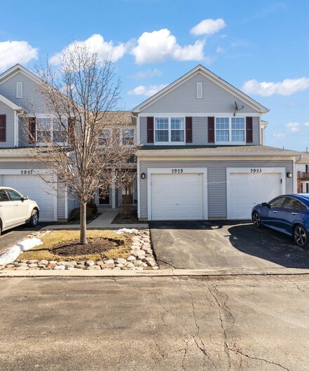 2925 Falling Waters Dr, Lindenhurst, IL 60046
