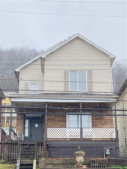 514 Wall Ave, Wall, PA 15148
