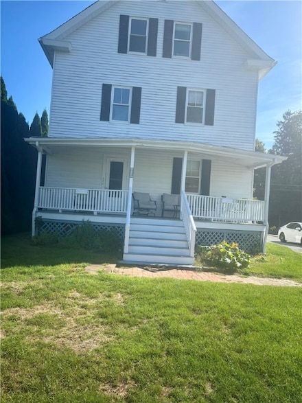 889 Hope St Unit 3, Bristol, RI 02809