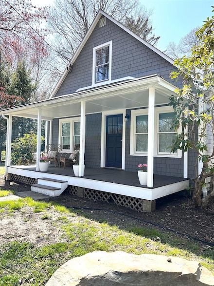11 Ackert Hook Rd, Rhinebeck, NY 12572
