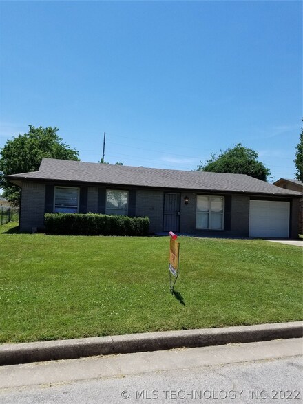 1920 E 61st Place N, Tulsa, OK 74130