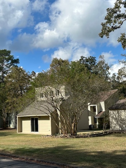 26601 Primrose Ct, Huntsville, TX 77320