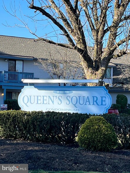20 Delar Pkwy Unit 604, Franklin Park, NJ 08823