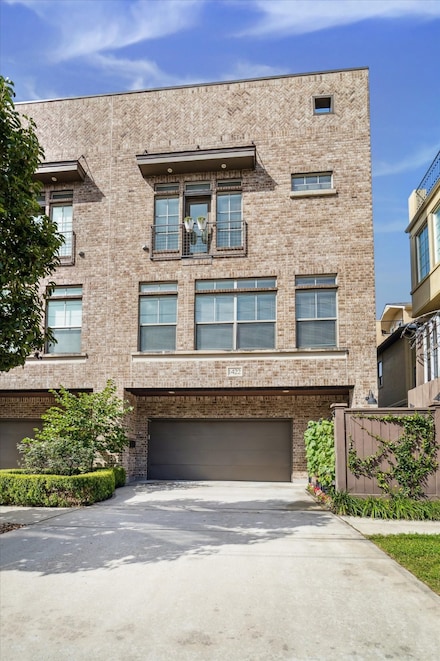 1422 Rosedale St, Houston, TX 77004