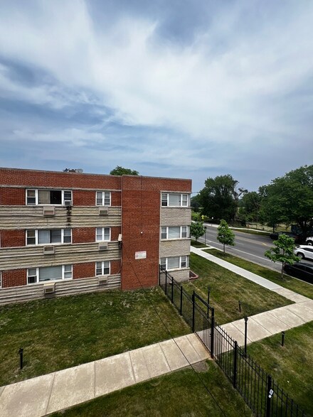2405 W Balmoral Ave Unit 3A, Chicago, IL 60625