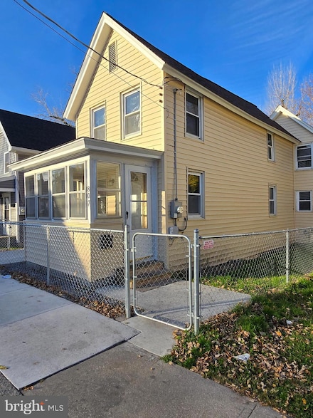 807 Pine St, Cambridge, MD 21613