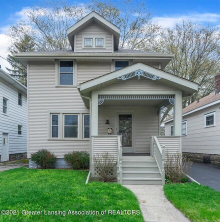 726 N Magnolia Ave, Lansing, MI 48912