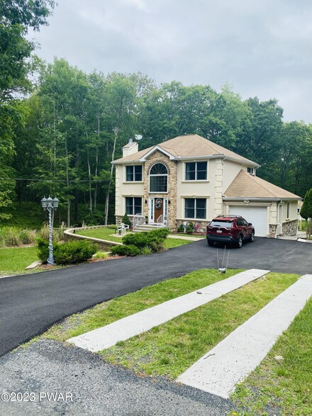 1529 Deer Run, Bushkill, PA 18324