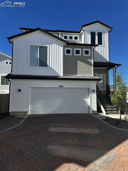 5682 Mammoth Ln, Colorado Springs, CO 80938
