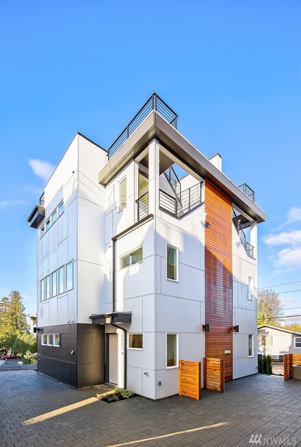 4307 SW Frontenac St Unit B, Seattle, WA 98136
