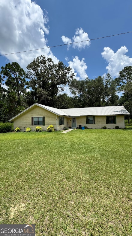 3010 Lindsey Dr, Claxton, GA 30417