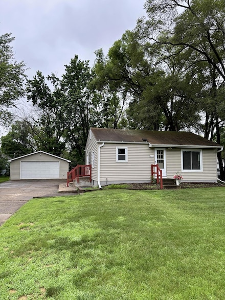 644 82nd Ave NE, Minneapolis, MN 55432