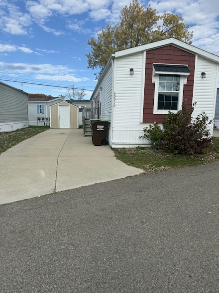 49516 Pine Dr Unit 30, Plymouth, MI 48170