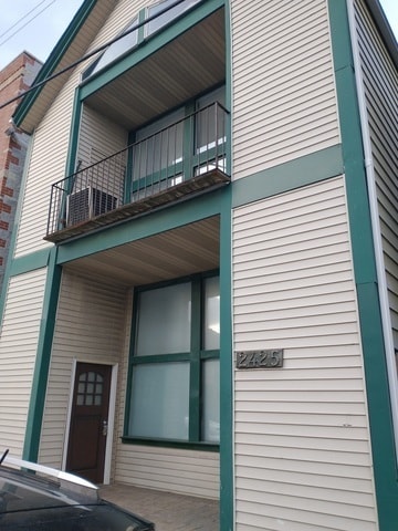2425 N Clybourn Ave Unit 1F, Chicago, IL 60614