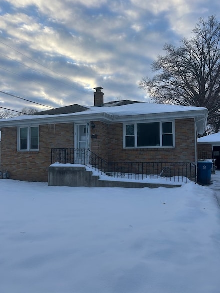 716 Henry St, Peru, IL 61354