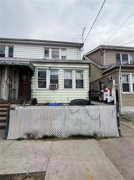4131 95th St, Elmhurst, NY 11373