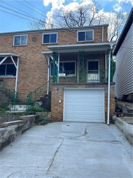 832 Flemington St, Pittsburgh, PA 15217