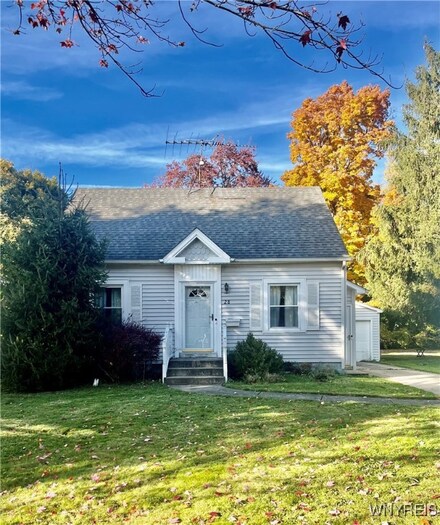 28 Brendel Ave, Hamburg, NY 14075