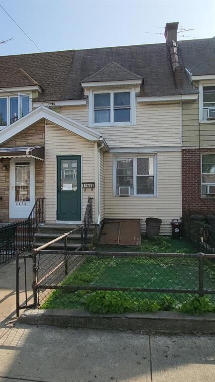 1668A 73rd St, Brooklyn, NY 11204
