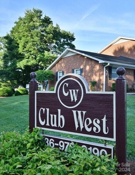 110 Hedgecock Ave, Winston-Salem, NC 27104
