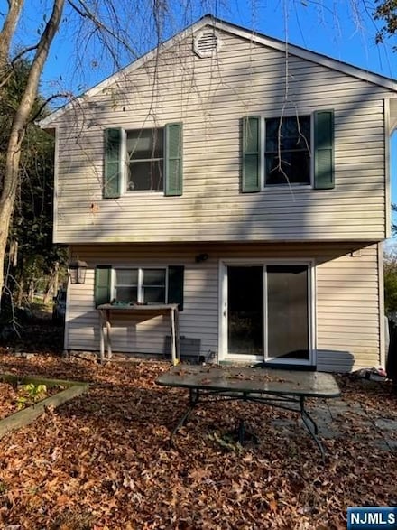 15 Deer Path, West Milford, NJ 07480