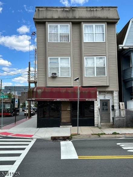 544 Valley Rd, West Orange, NJ 07052