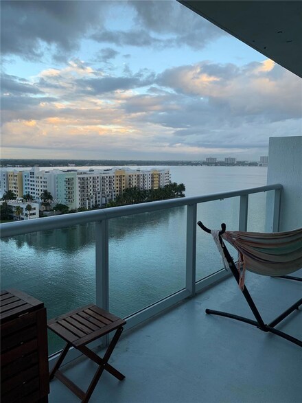 7928 East Dr Unit 1202, North Bay Village, FL 33141