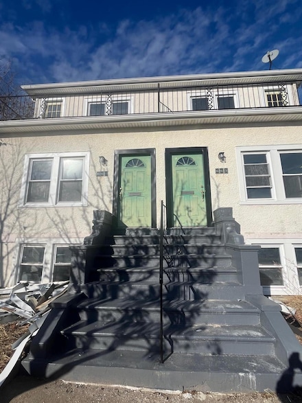 661 E Olive St, Long Beach, NY 11561