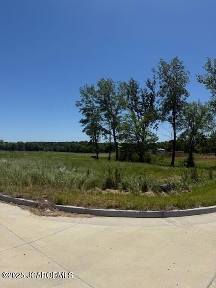 204 Carel Rd, Saint Martins, MO 65109