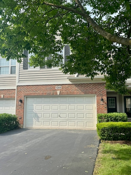 1344 Danada Ct, Naperville, IL 60563