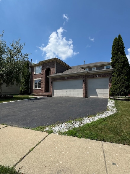 412 Merry Oaks Rd, Streamwood, IL 60107
