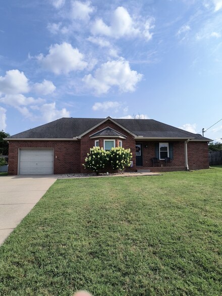 7012 Steen Blvd, Smyrna, TN 37167