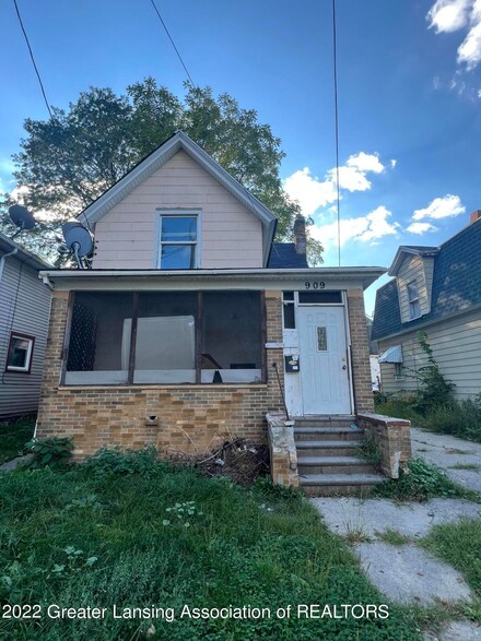 909 N Pine St, Lansing, MI 48906