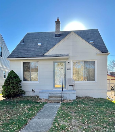 2279 Detroit Ave, Lincoln Park, MI 48146