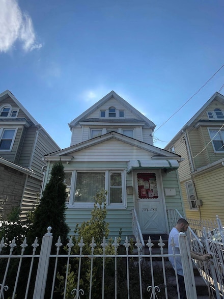104-34 117th St, South Richmond Hill, NY 11419